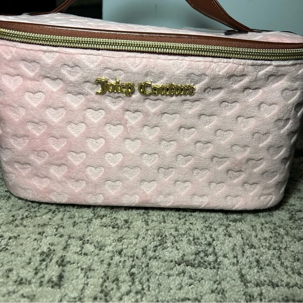 NWT Juicy Couture Baby Pink Velour Heart Print Zip-Up Cosmetic Travel Bag